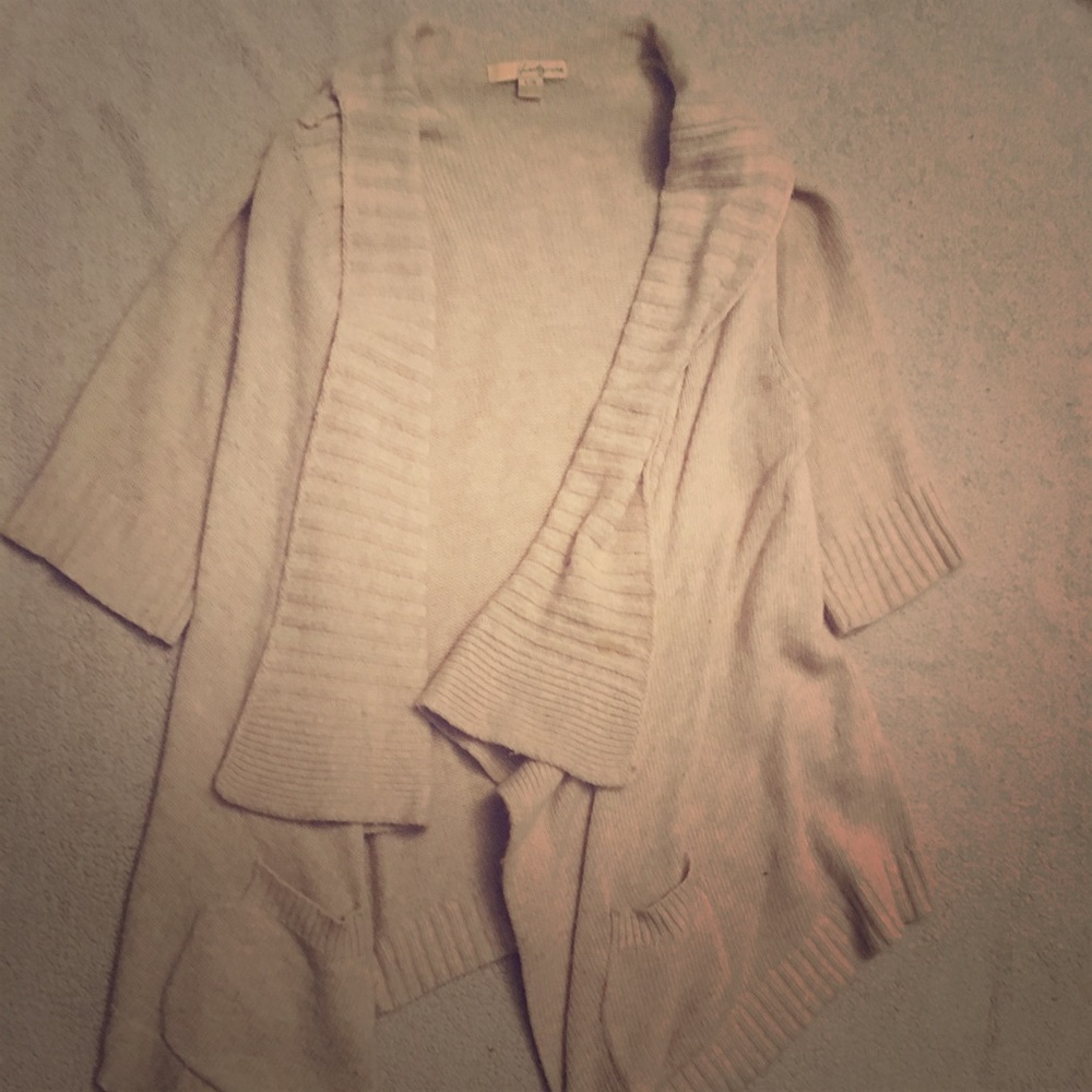 Cozy half-sleeve sweater